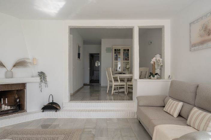 Image No.11-2 Bed Apartment for sale