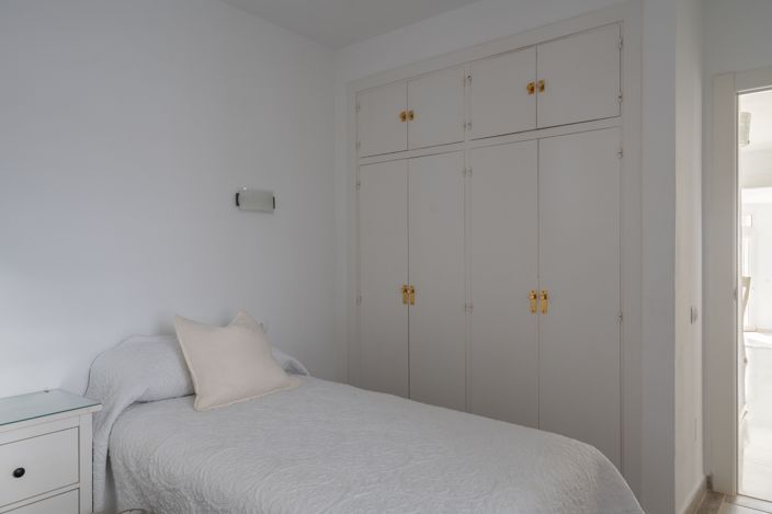 Image No.18-2 Bed Apartment for sale