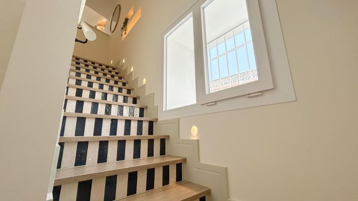 Image No.6-2 Bed Townhouse for sale