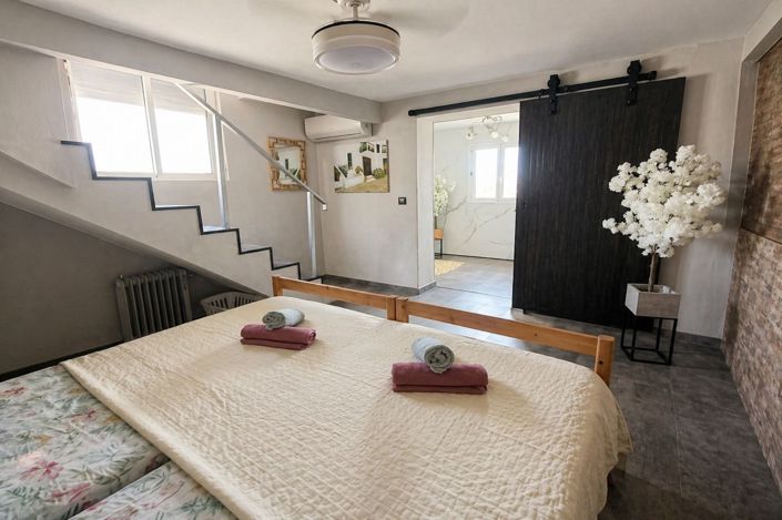 Image No.11-1 Bed Townhouse for sale