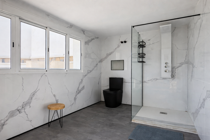 Image No.12-1 Bed Townhouse for sale