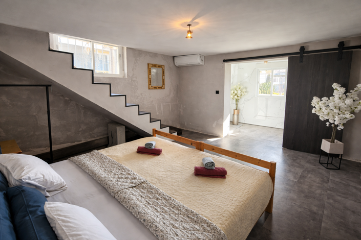 Image No.14-1 Bed Townhouse for sale