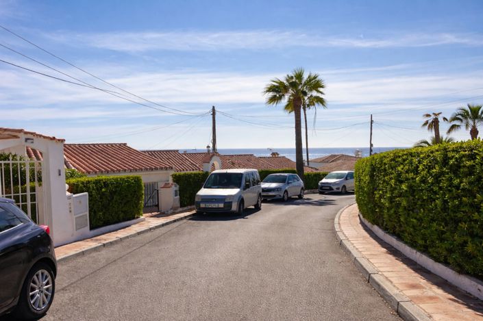 Image No.20-1 Bed Townhouse for sale