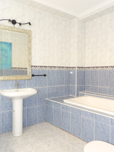 Image No.9-2 Bed Townhouse for sale