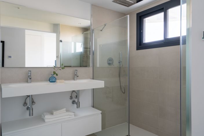 Image No.25-3 Bed Apartment for sale