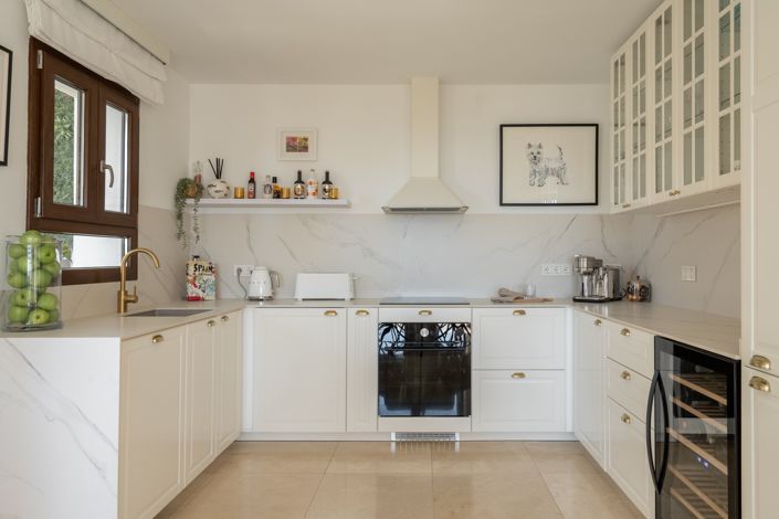 Image No.12-3 Bed House for sale