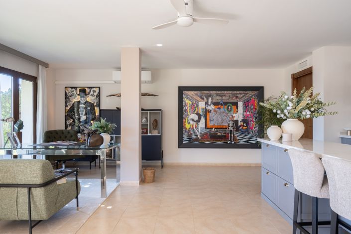 Image No.24-3 Bed House for sale