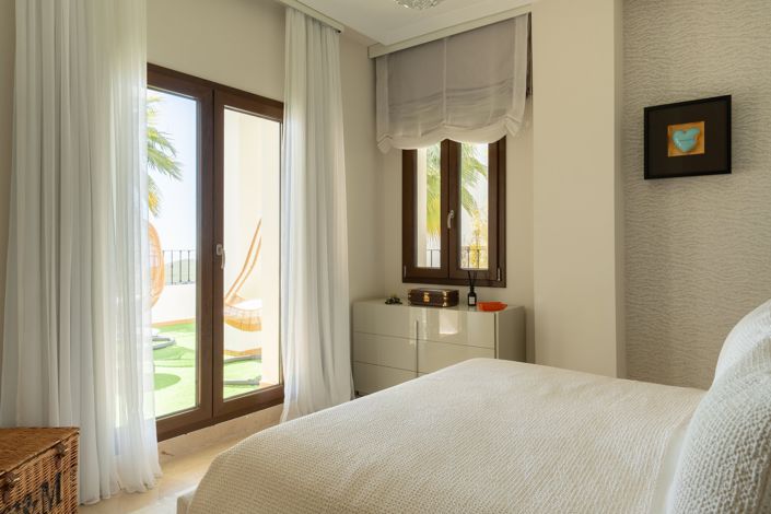 Image No.28-3 Bed House for sale