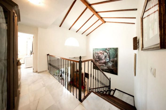 Image No.15-3 Bed House for sale