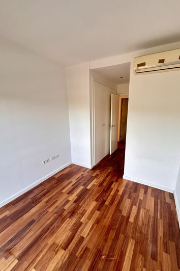 Image No.18-4 Bed Townhouse for sale