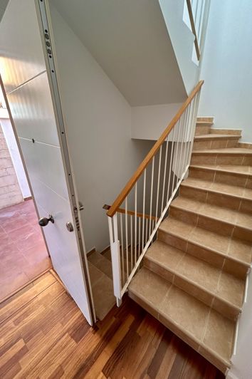 Image No.26-4 Bed Townhouse for sale