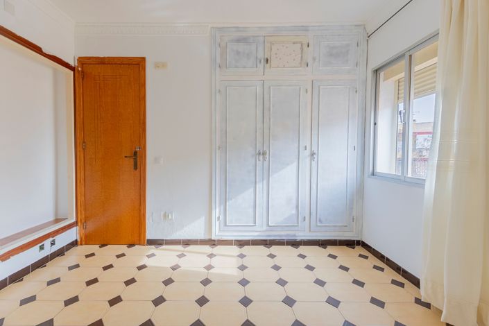 Image No.3-3 Bed Apartment for sale