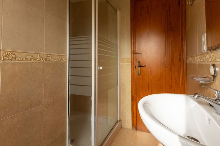 Image No.8-3 Bed Apartment for sale