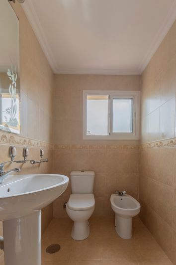 Image No.9-3 Bed Apartment for sale