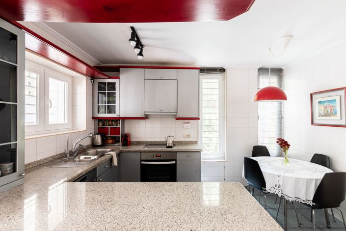 Image No.12-3 Bed House for sale