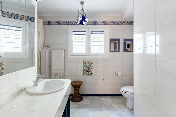 Image No.15-3 Bed House for sale