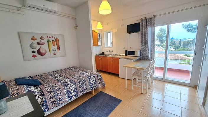 Image No.10-24 Bed Property for sale