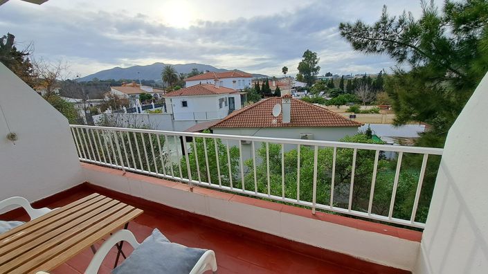 Image No.13-24 Bed Property for sale