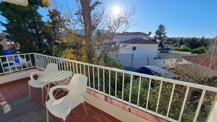 Image No.15-24 Bed Property for sale