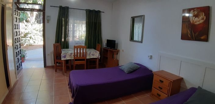 Image No.19-24 Bed Property for sale