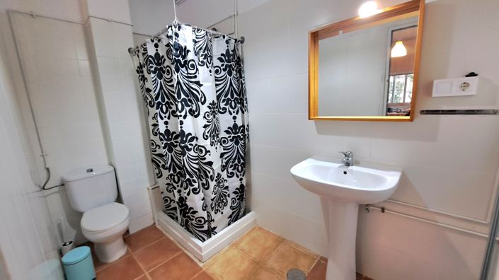 Image No.20-24 Bed Property for sale