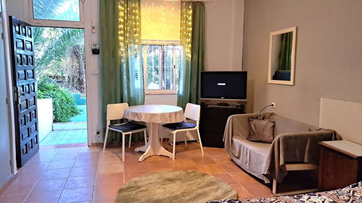 Image No.22-24 Bed Property for sale