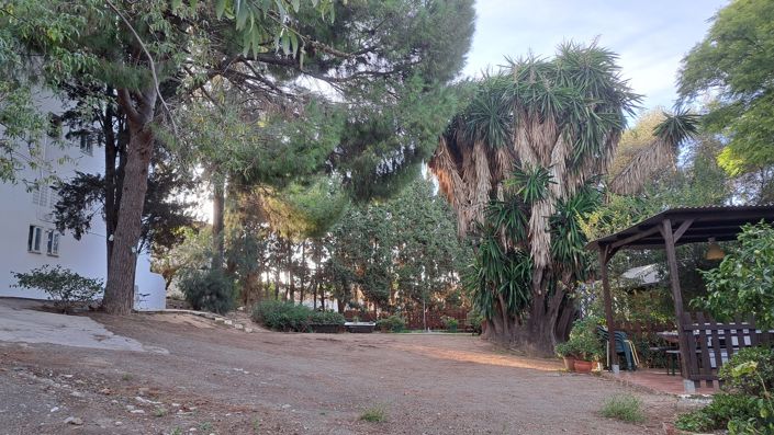 Image No.27-24 Bed Property for sale