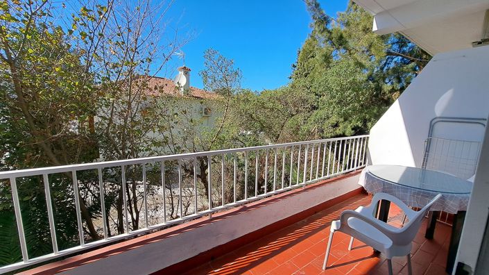 Image No.29-24 Bed Property for sale