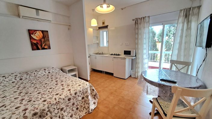 Image No.8-24 Bed Property for sale