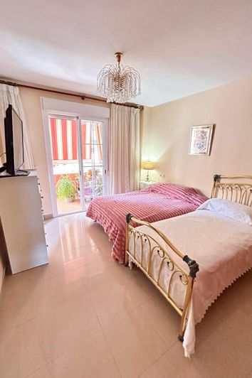 Image No.18-2 Bed Apartment for sale