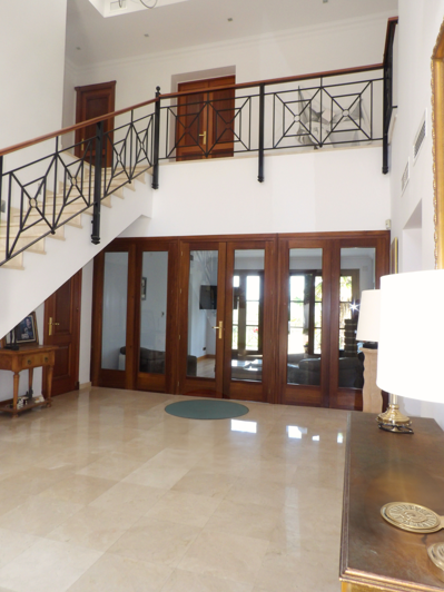 Image No.3-6 Bed Villa for sale