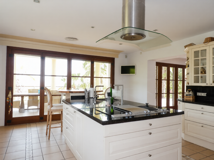 Image No.7-6 Bed Villa for sale