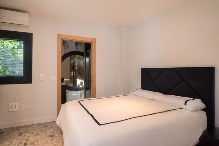 Image No.8-4 Bed Villa for sale