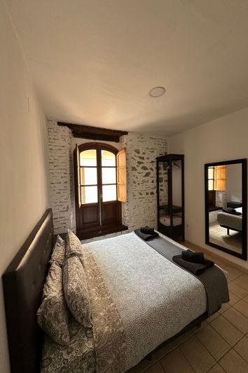 Image No.10-1 Bed Apartment for sale