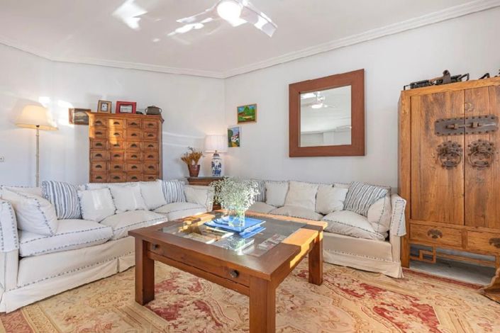 Image No.13-4 Bed Apartment for sale