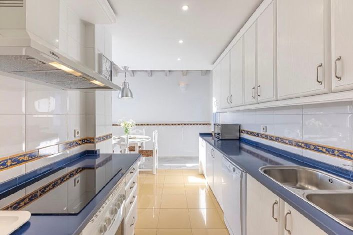 Image No.14-4 Bed Apartment for sale