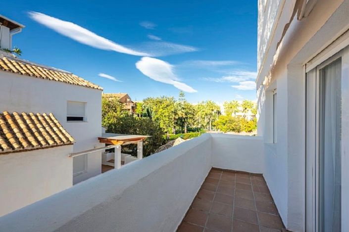 Image No.19-4 Bed Apartment for sale