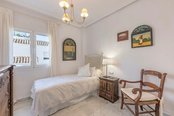 Image No.24-4 Bed Apartment for sale