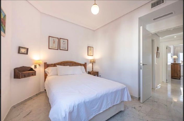 Image No.28-4 Bed Apartment for sale