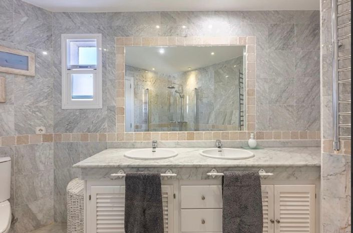 Image No.29-4 Bed Apartment for sale