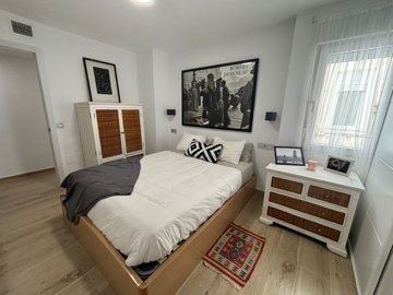 spcrm4999-dr9pzi8lsegj2ncv