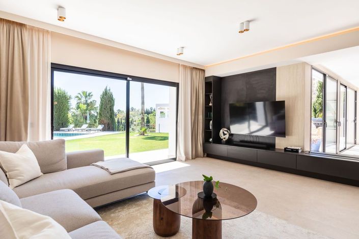 Image No.13-6 Bed Villa for sale