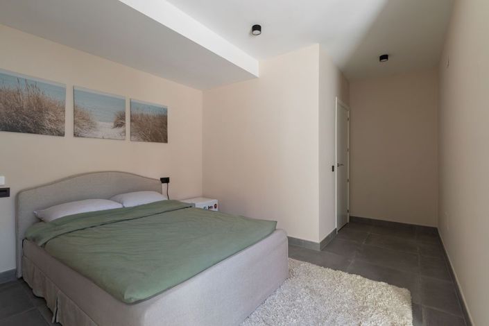 Image No.28-6 Bed Villa for sale