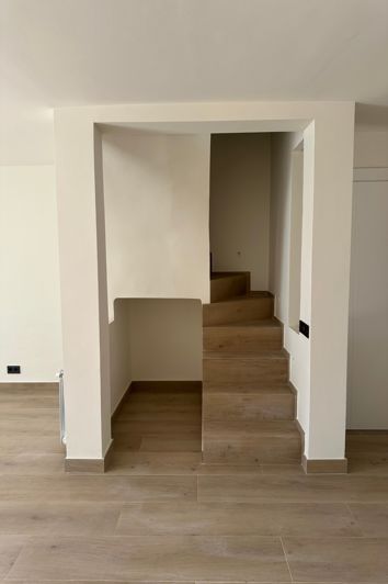 Image No.12-4 Bed House for sale