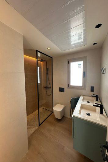 Image No.20-4 Bed House for sale