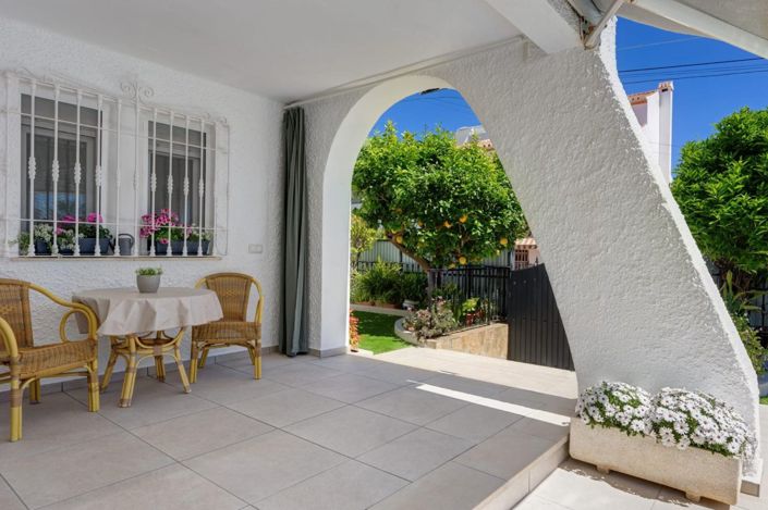Image No.20-3 Bed House for sale