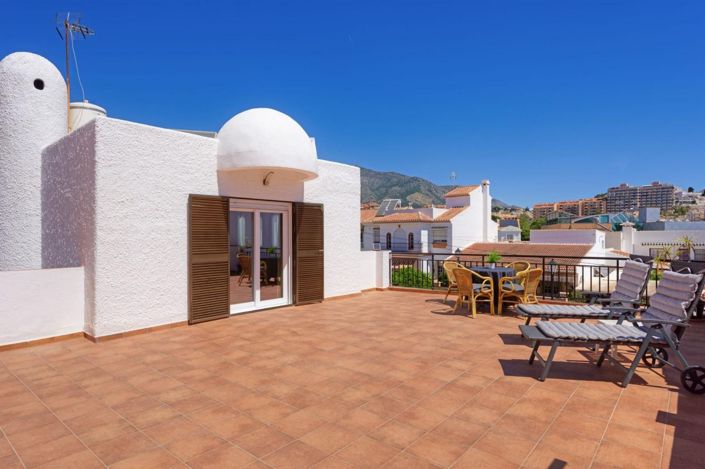 Image No.25-3 Bed House for sale