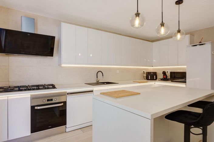 Image No.7-3 Bed House for sale