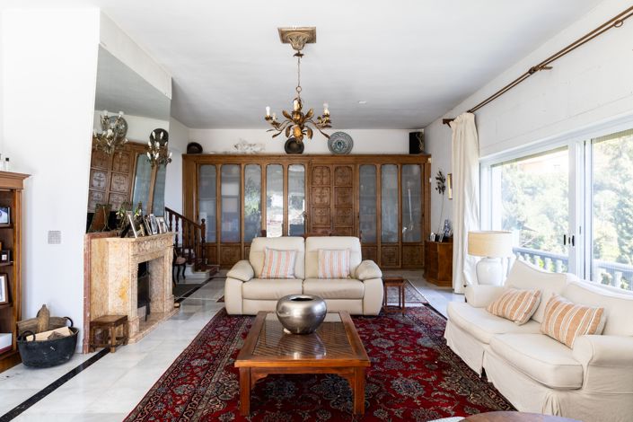 Image No.11-5 Bed House for sale