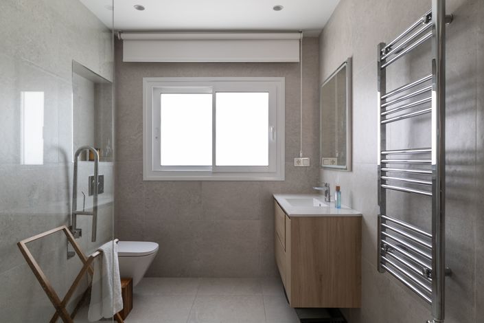Image No.17-5 Bed House for sale